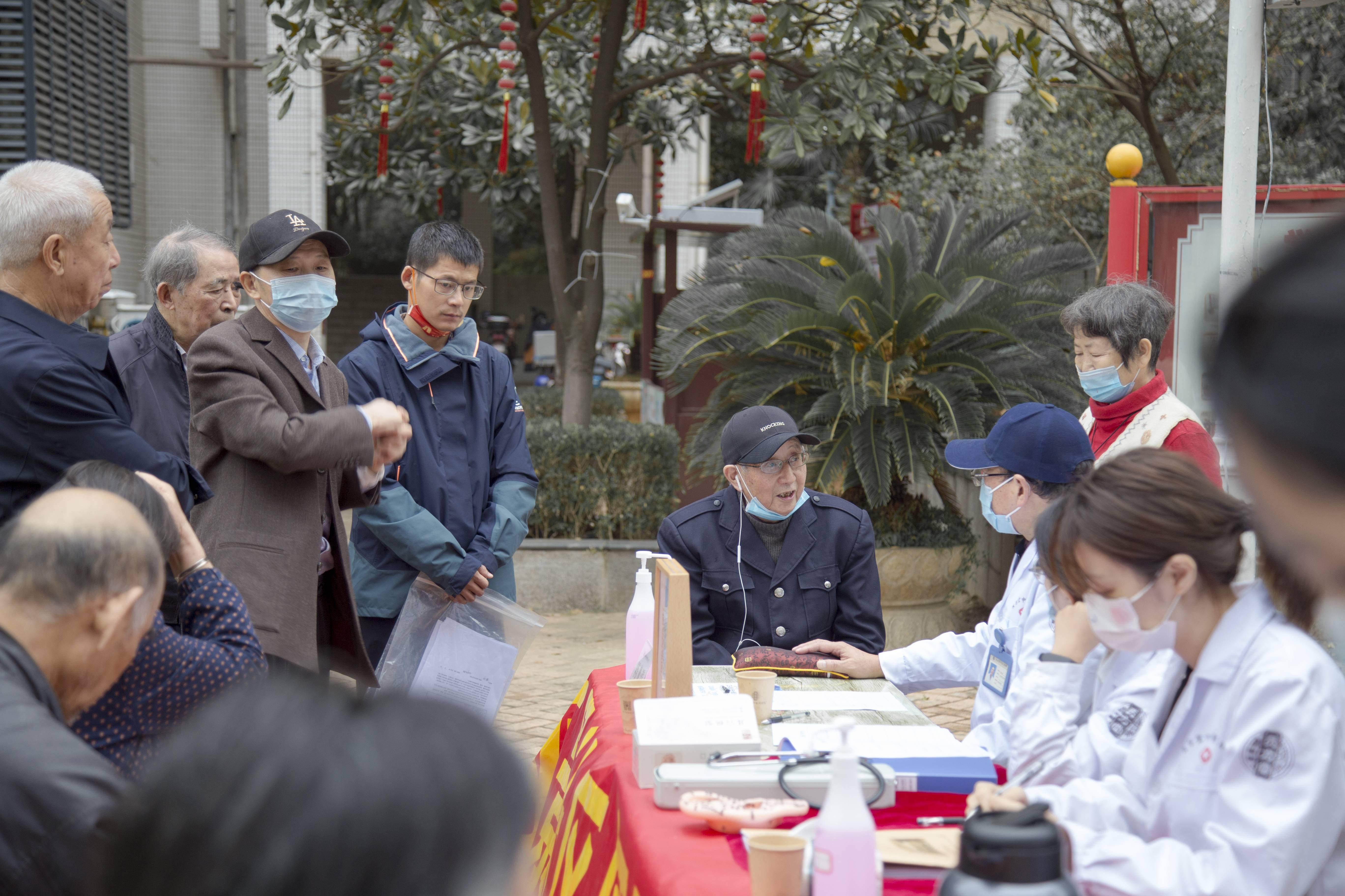 贡方堂国医馆开展爱心义诊进社区活动